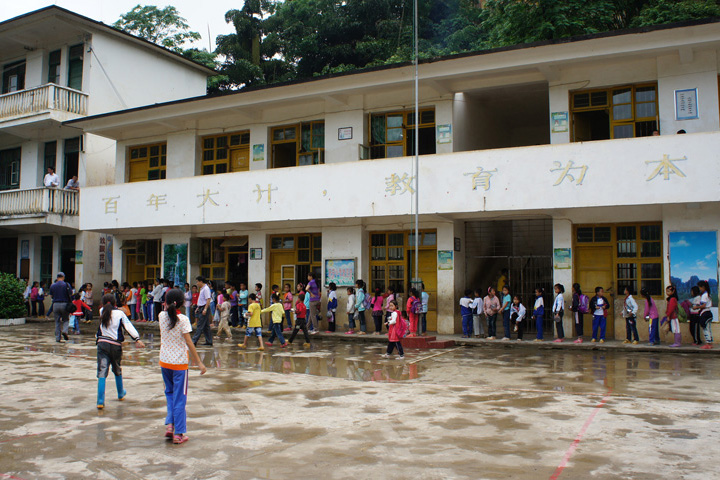 5月21日，时隔两年，我们再次来到了广西自治区百色市田东县新安小学。